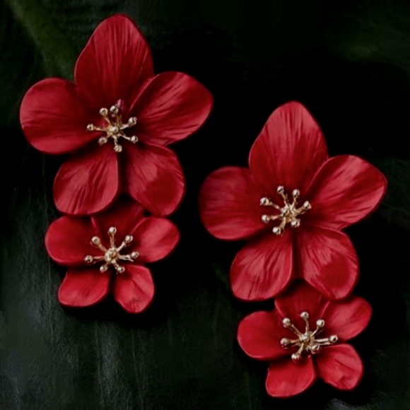 Big Red Double Flower Christmas Earrings 3D Hibiscus Statement Flowers Bohemian - Picture 3 of 3